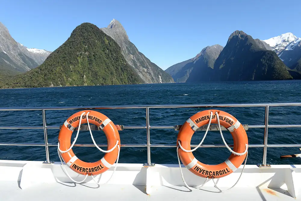 Milford Sound Cruise - Full Day - Coach + Cruise + Fly