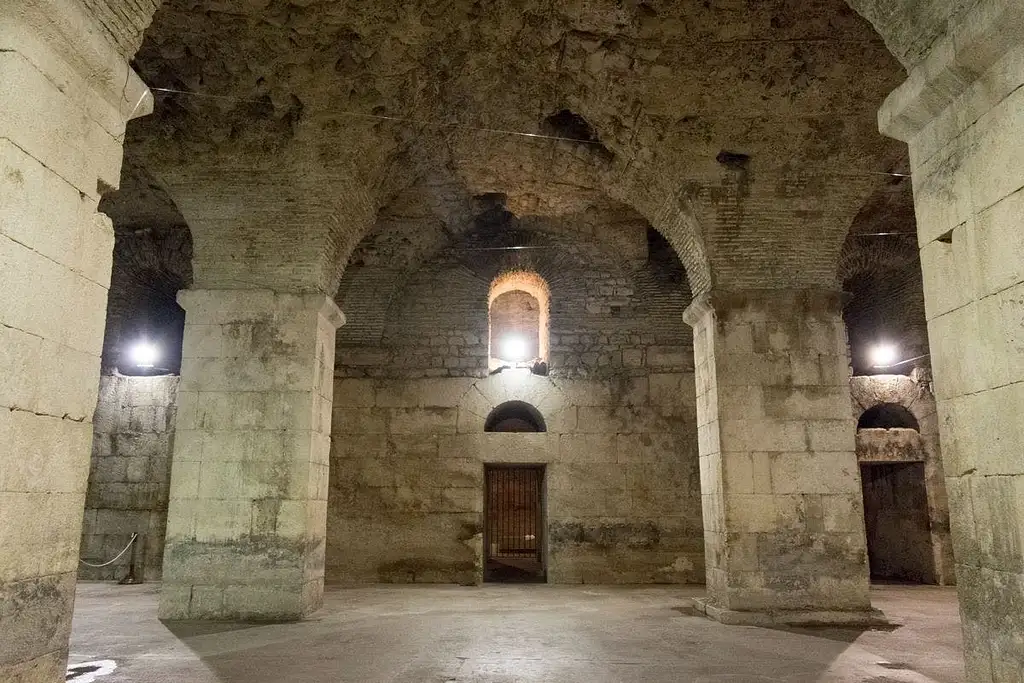 Split Old City and Diocletian's Palace Private Evening Tour
