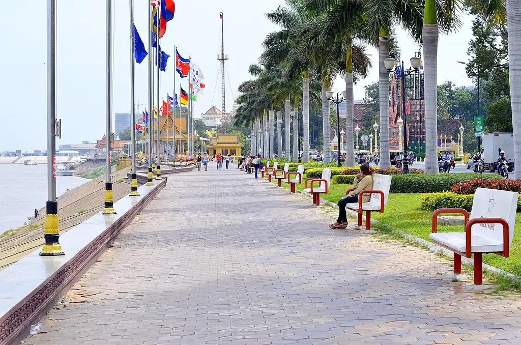 12 Day Southeast Asia Trifecta: Cambodia, Vietnam & Bangkok Vibes | G Adventures 18-35's