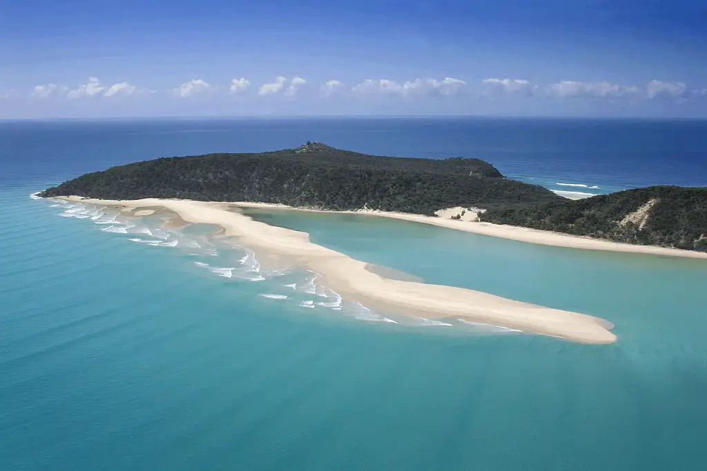 Dolphin Sea Kayak Tour & Beach 4X4 Adventure | Depart Rainbow Beach