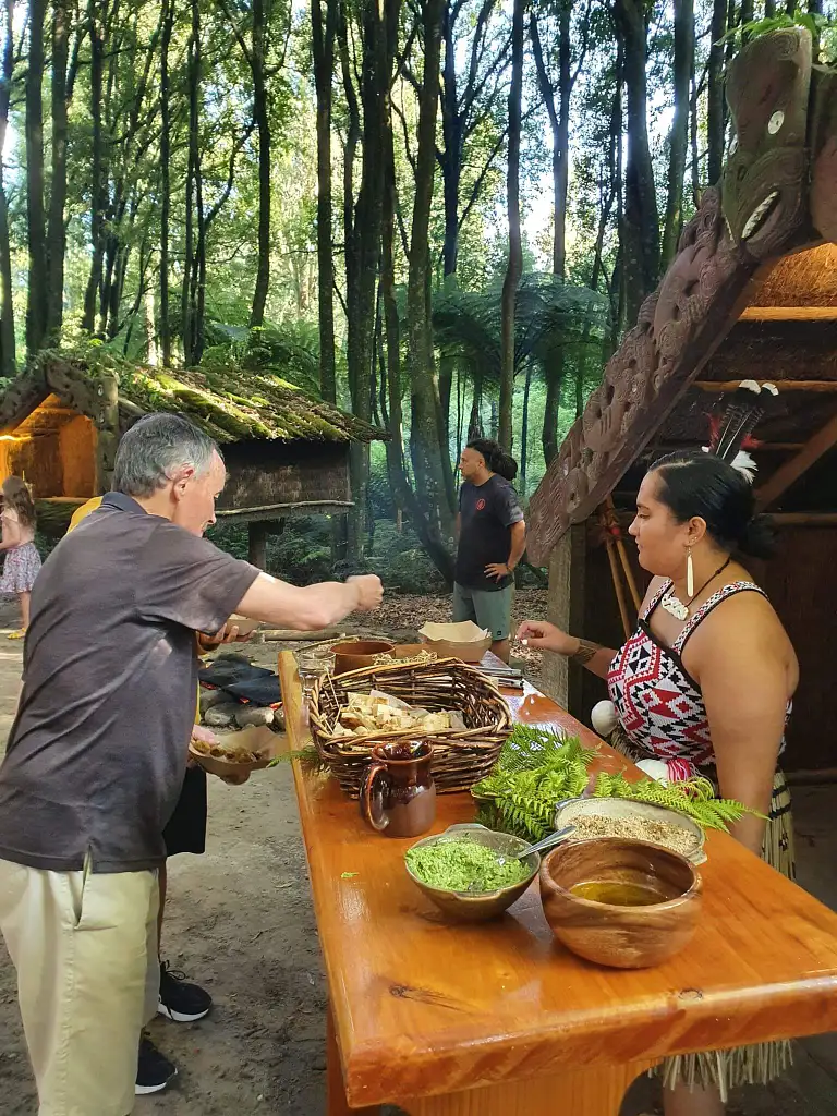 Tamaki Maori Village Twilight Experience - Makue! Kai E!