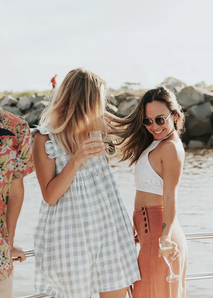Cruise Sundays with Live DJ