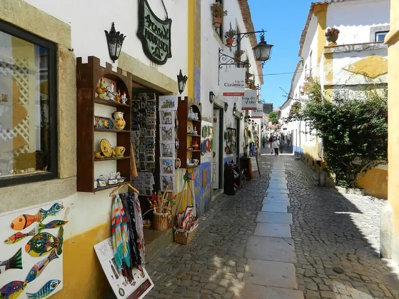 2D Obidos, Fatima & Arrabida Wine Tour