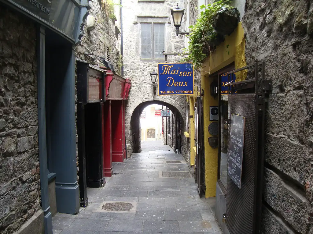 Glendalough, Wicklow And Kilkenny Day Tour