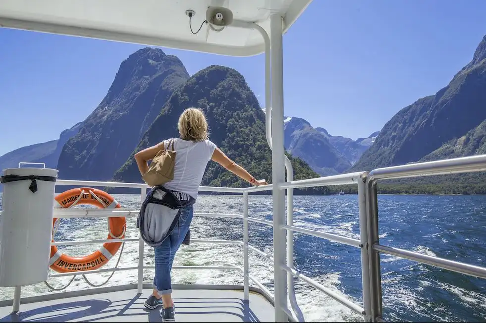 Milford Sound Cruise - Full Day - Coach + Cruise + Fly