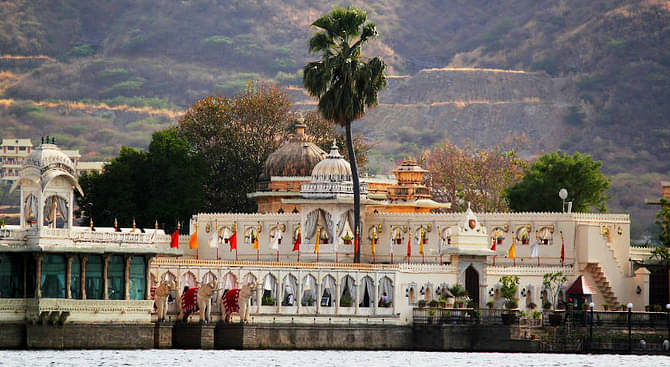Udaipur - Rajasthan with Taj Mahal Tour