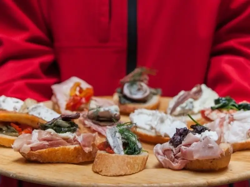 Cicchetti & Wine Tour of Venice: Shore Excursion with Return Port Transfers