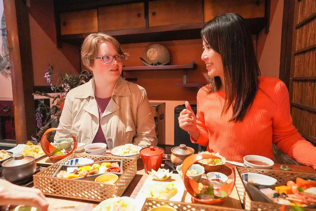 Himeji Castle Town Guided Bike Tour With Lunch | Half-day