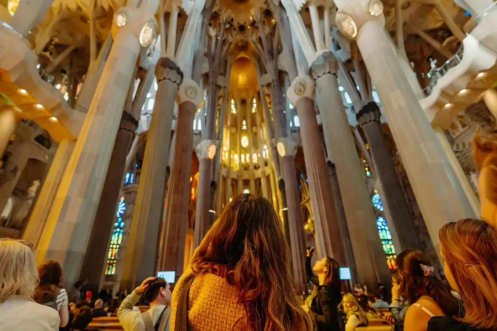 Sagrada Familia Skip-the-line Ticket And Guided Tour | Small-group Tour