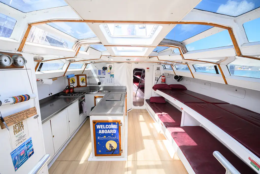 4 Day, 3 Night Whitsunday Sailing Tour On Maxi Yacht Broomstick