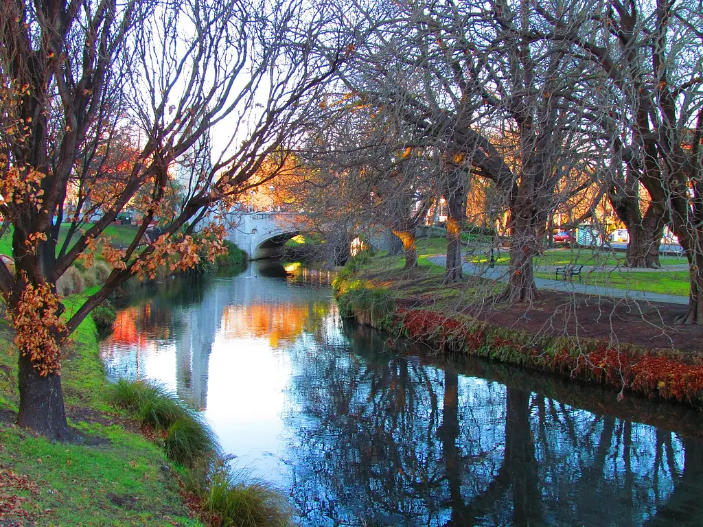 8 Day NZ Southern Secrets Small Group Tour | Kiwi Experience