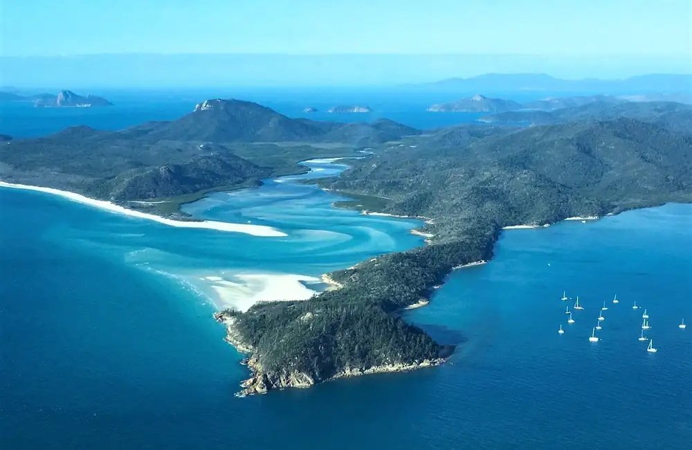 Fly & Cruise Whitsundays Day Tour