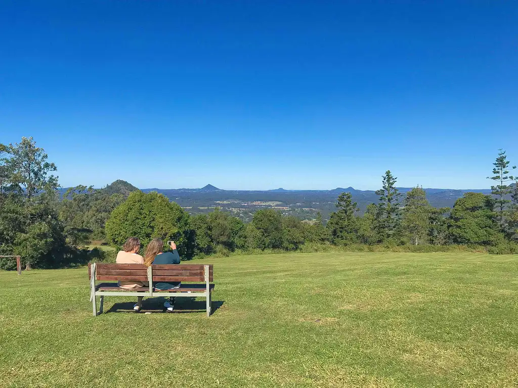 Noosa Hinterland with Gourmet lunch & Wine tasting - Day Tour