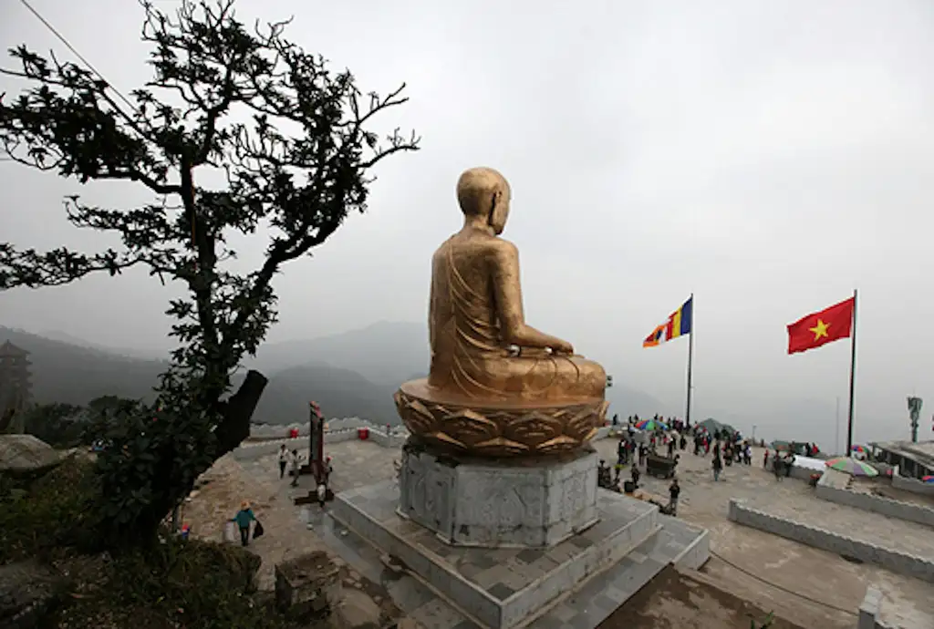 Full-day Yen Tu Mountain Tour | From Hanoi