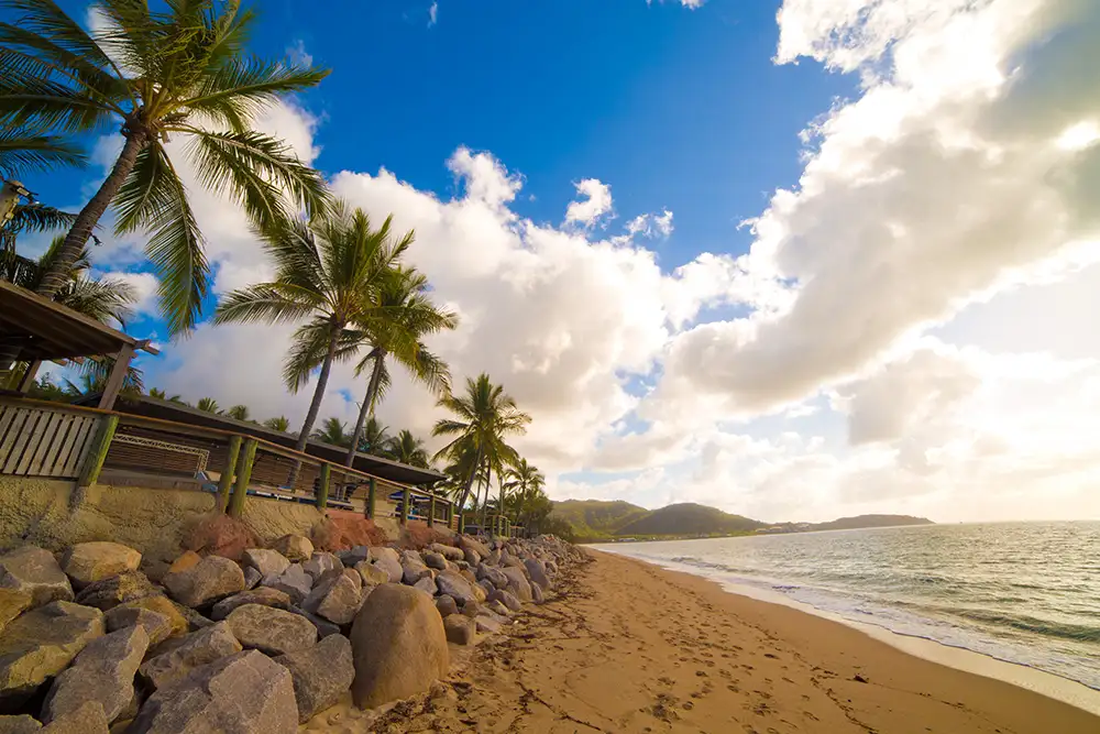 Brisbane to Cairns Hop-On Hop-Off Travel Pass