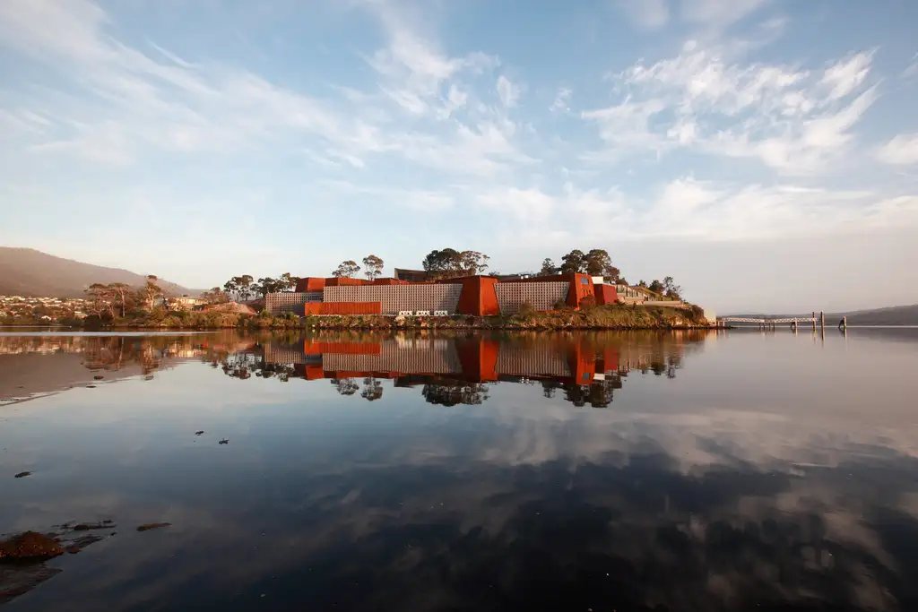 MONA Museum & Kunanyi/Mt. Wellington