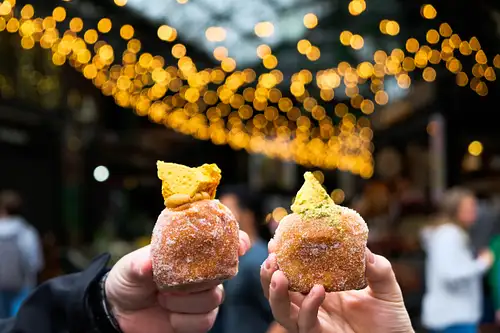 London Tea and Doughnuts: Borough Market Walking Food Tour (Small Group)