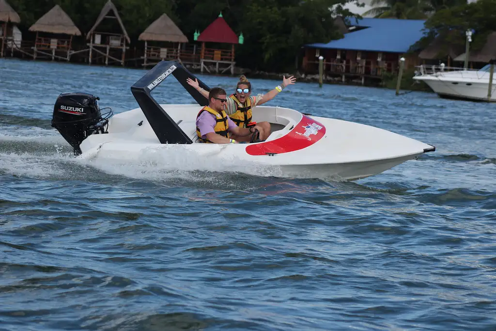 Cancun Speed Boat & Snorkelling Tour