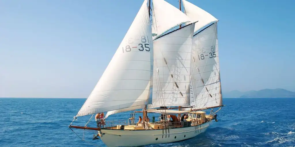 Tall Ship Sunset & Twilight Cruise on Derwent Hunter - Airlie Beach