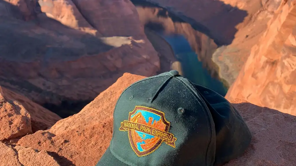 Upper Antelope Canyon And Horseshoe Bend Tour from Las Vegas