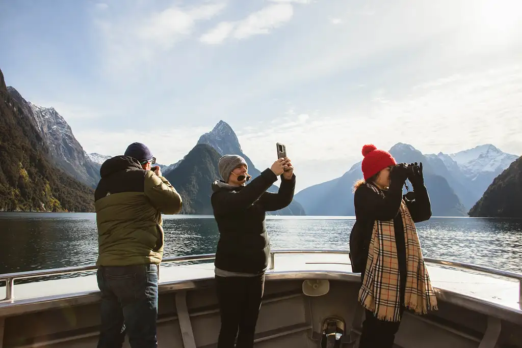 Milford Sound Scenic Tour, Cruise & Flight from Queenstown