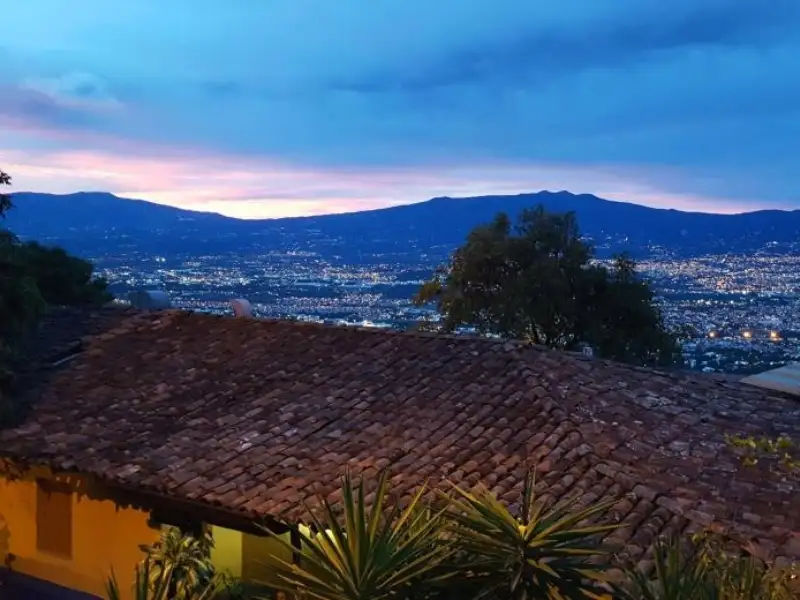 Mirador Tiquicia/ Night Dinner from San José