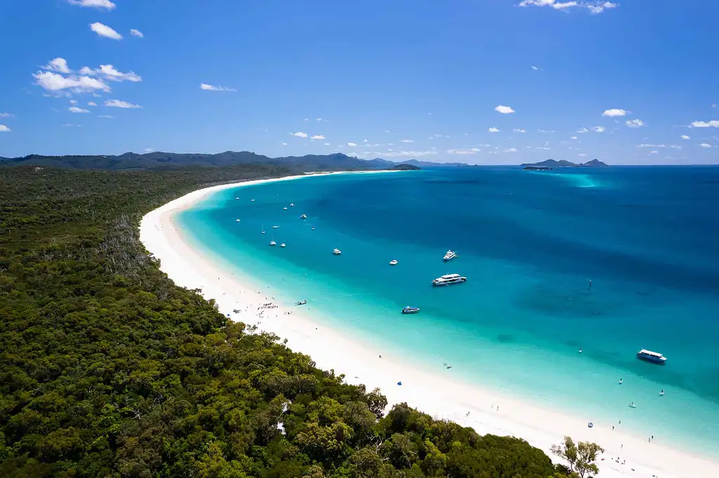 Whitsunday Bullet Day Trip - Whitehaven Beach and Snorkelling