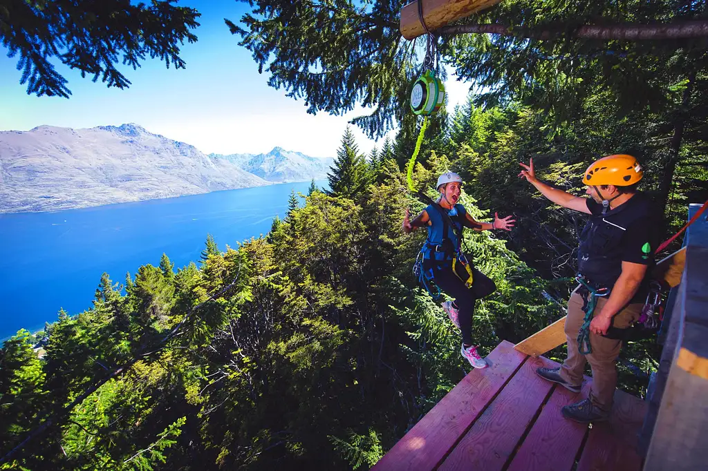 Queenstown Zip & Sip Tour