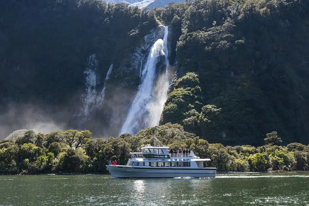 Milford Sound Helicopter Flight with Cruise | Departing Queenstown