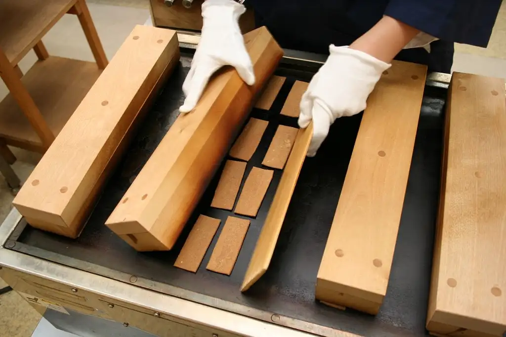 Learn to Bake Yatsuhashi at a Japanese Sweet Shop