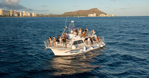 Party boat Hawaii