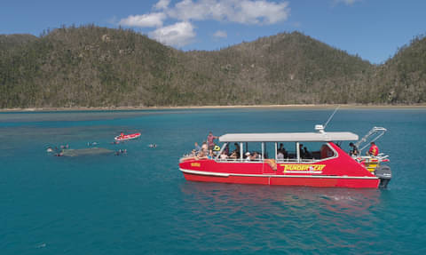 Whitsundays thundercat cruise boat
