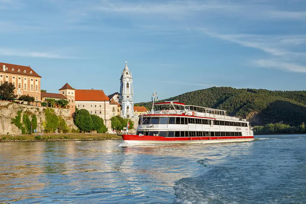 Wachau Valley Day Tour And Danube River Cruise