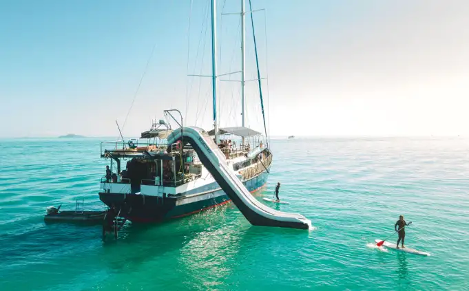 Atlantic Clipper' 2 Night Whitsundays Sailing Tour