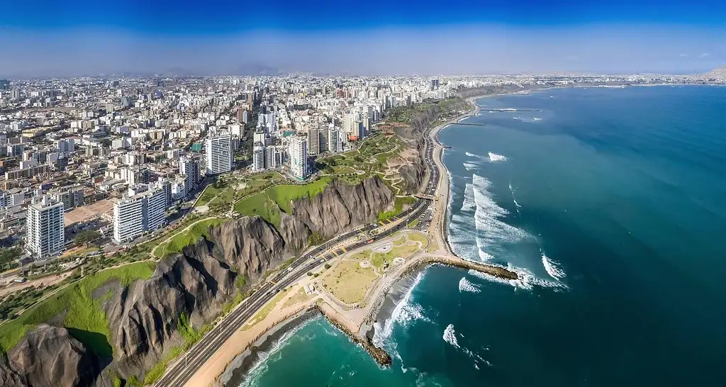 5 Day The Peruvian Coast: Seafood, Sandboarding & Dune Buggies | G Adventures 18 to 35's