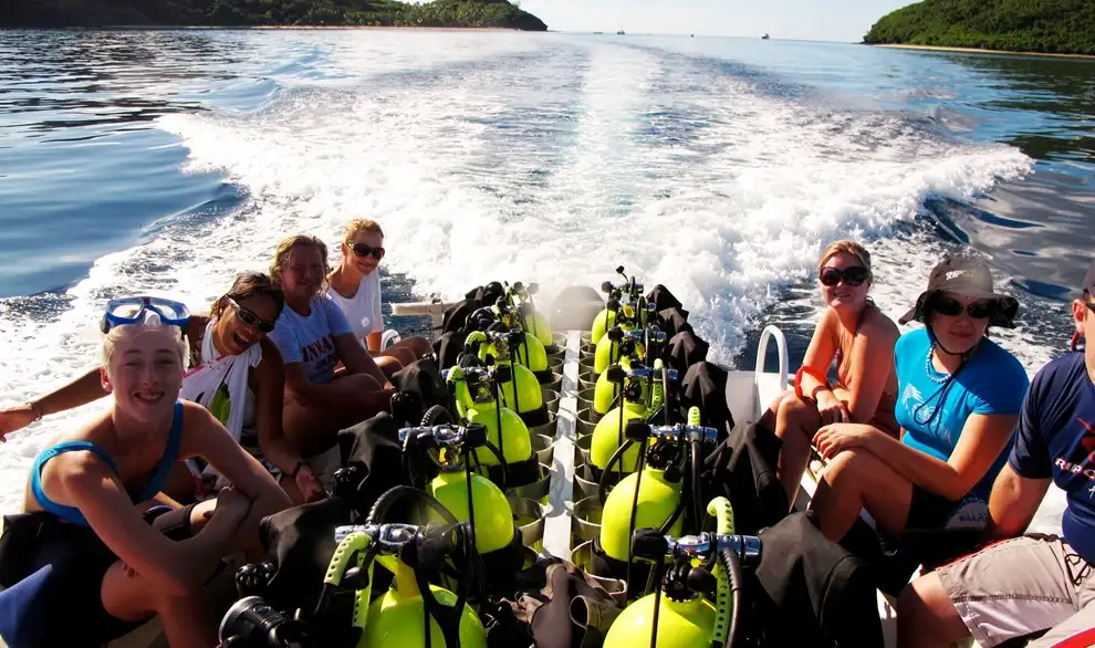 5 Day Adventure Diver | Awesome Adventures Fiji