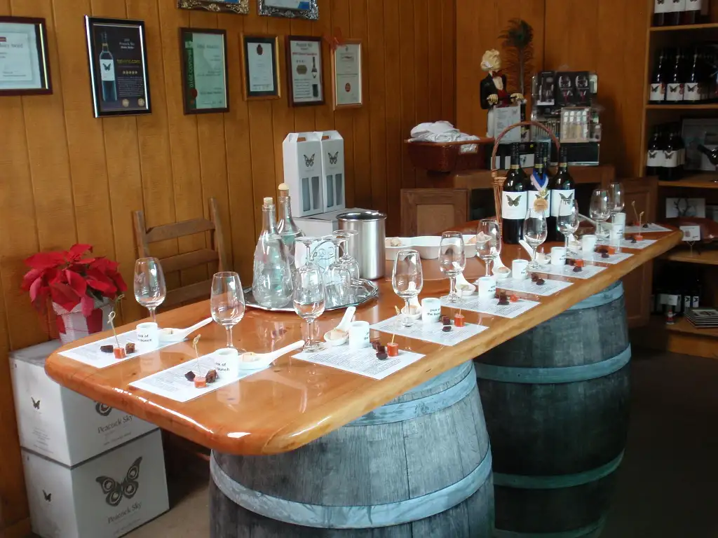 Gourmet Food And Wine Tour On Waiheke Island