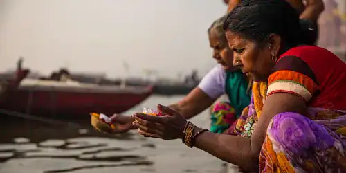 Varanasi to Kathmandu: Temples, Trails & Himalayan Hikes