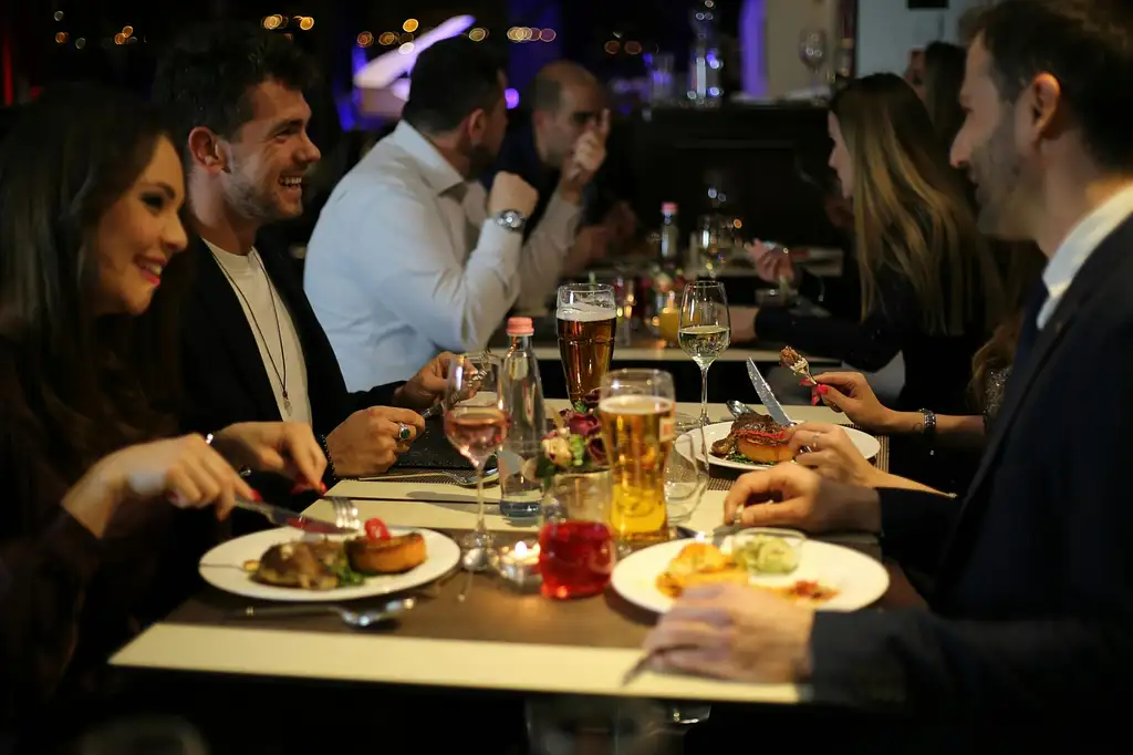 Danube River Cruise with 4-Course Dinner and Piano Battle Show