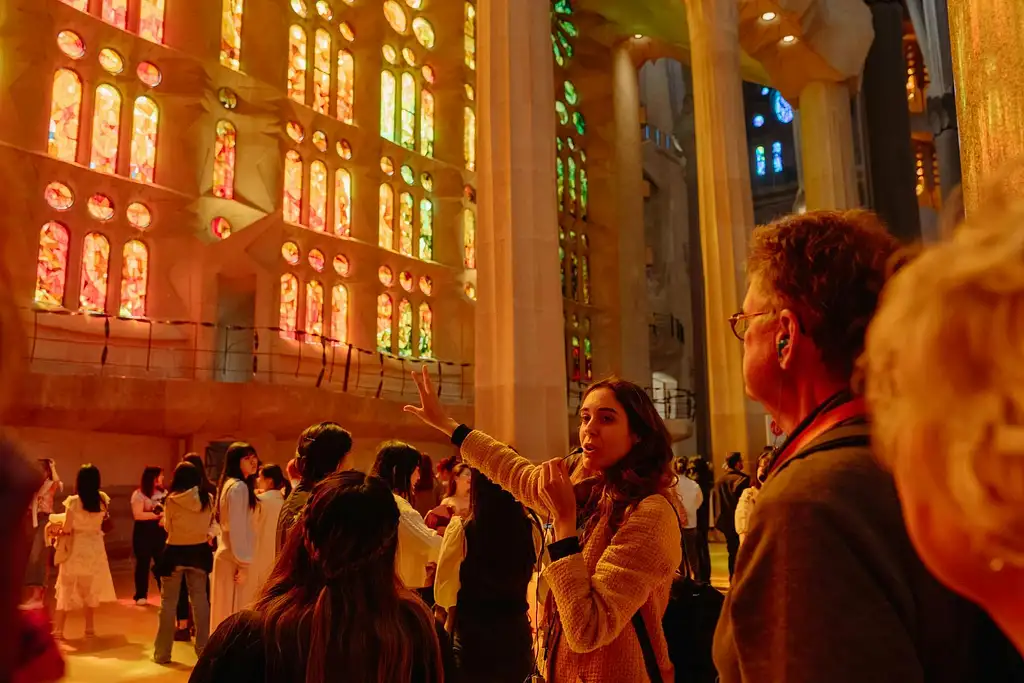 Sagrada Familia Skip-the-line Ticket And Guided Tour | Small-group Tour