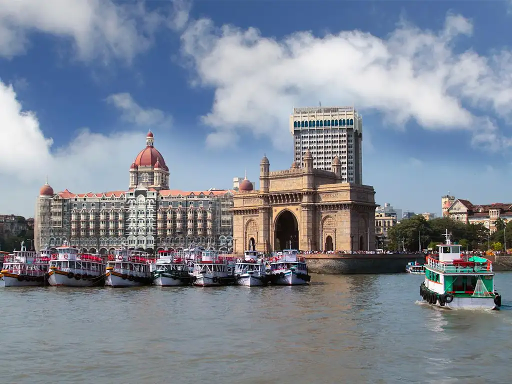 15 Day Uncover India Tour: Delhi to Goa | G Adventures 18-30's