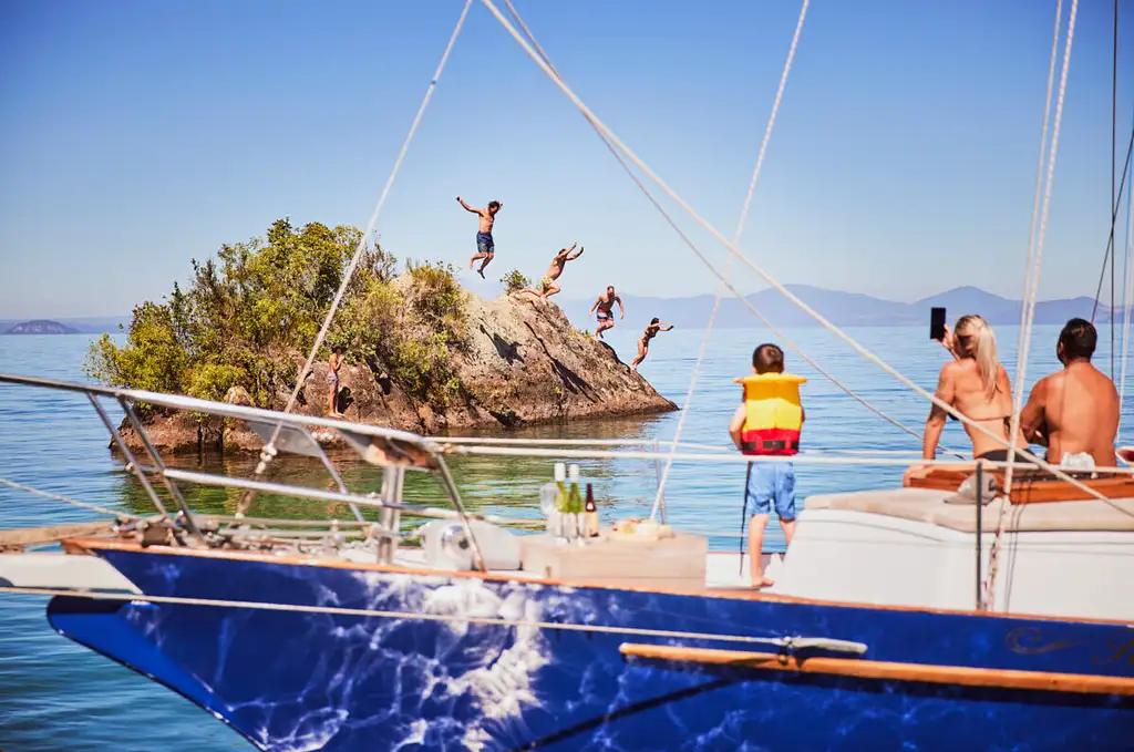 Maori Rock Carvings Cruise on Kindred Spirit