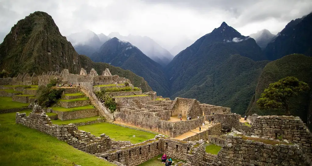 7 Day Inca Adventure: Cusco, Machu Picchu & the Best Views Ever | G Adventures 18 to 35's