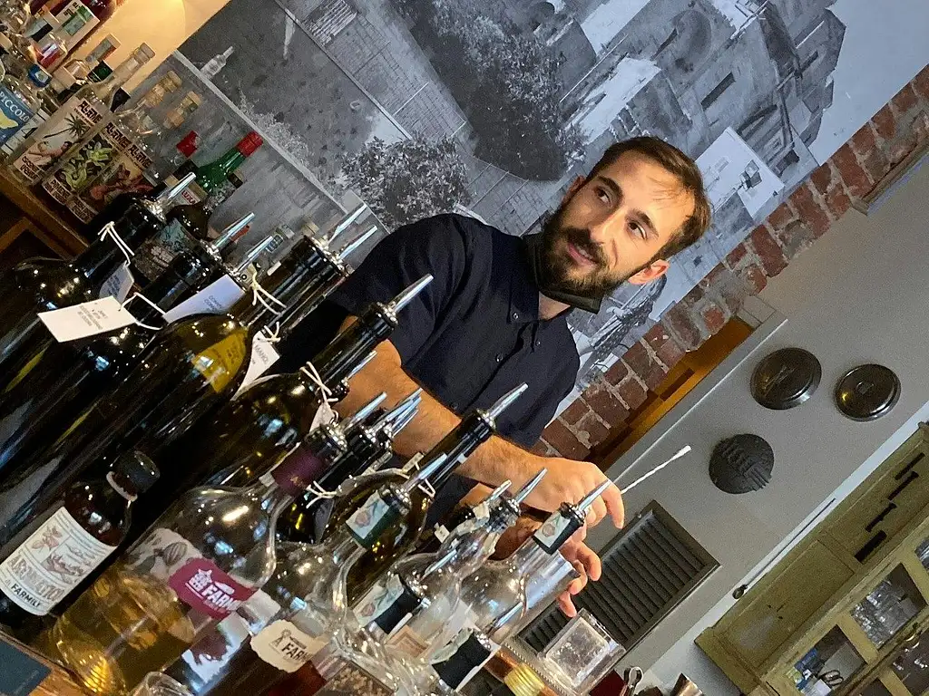 Street Tour and Food Tasting with the Best Bars of Milan