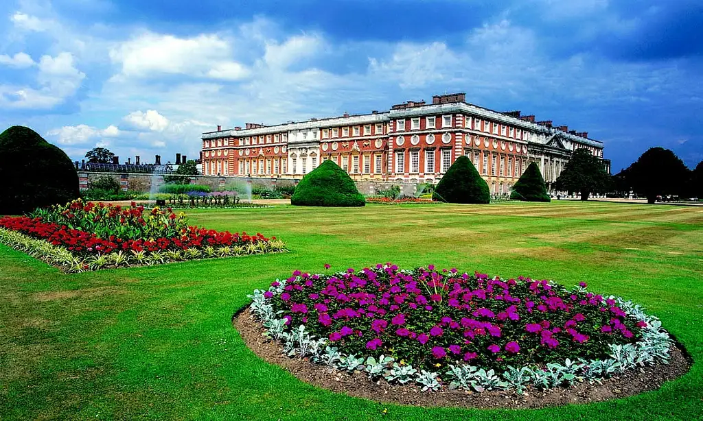 Hampton Court Palace Ticket | With Gardens & Maze