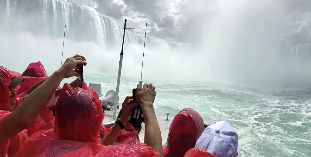 Niagara Falls Small-Group Tour From Toronto