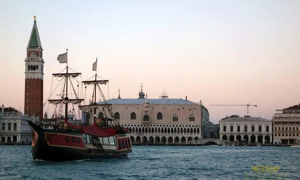Galleon Dinner Cruise In Venice - Main Deck Seat