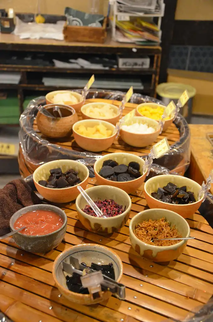 Food Tour In Kyoto Nishiki Market | Guided Tour