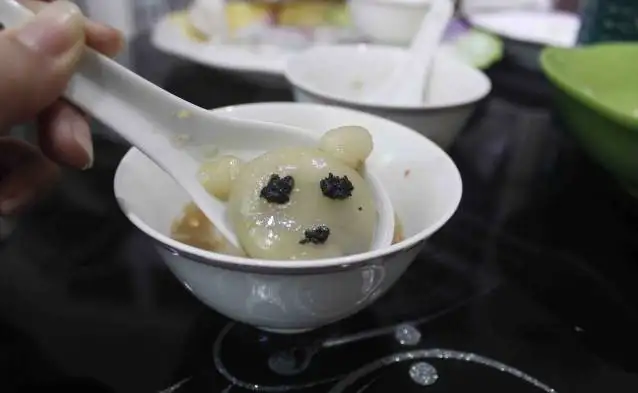 Dessert Making With A Celebrated Local Streetfood Stall-Owner