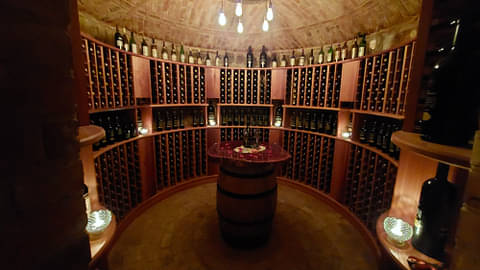 One Day Barossa Valley Wine Tour deals